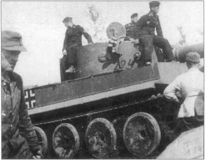 PzKpfwVIH из состава различных рот 502го батальона тяжелых танков - фото 55