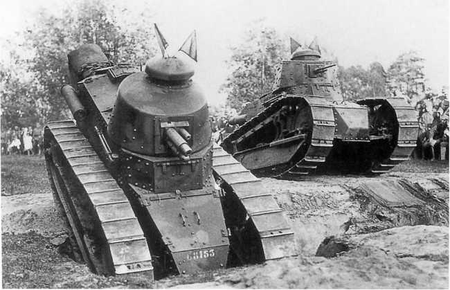 Рено FT из состава 1го танкового полка польской армии на фронте Лето 1920 - фото 17