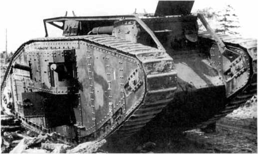 Танк MKV из состава бывшей эстонской армии захваченный немецкими войсками под - фото 170