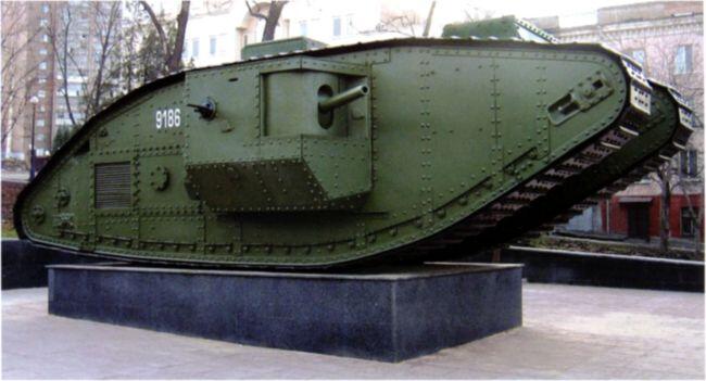 Два танка MKV 9186 и 9344 установленные в качестве памятников истории - фото 189