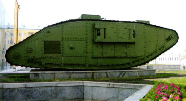 Танк MKV установленный в качестве памятника в Харькове Вторая машина - фото 191