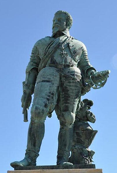 Памятник Луи де Бальбесу де Бертону де Крийону лучшему вояке времен Генриха II - фото 20