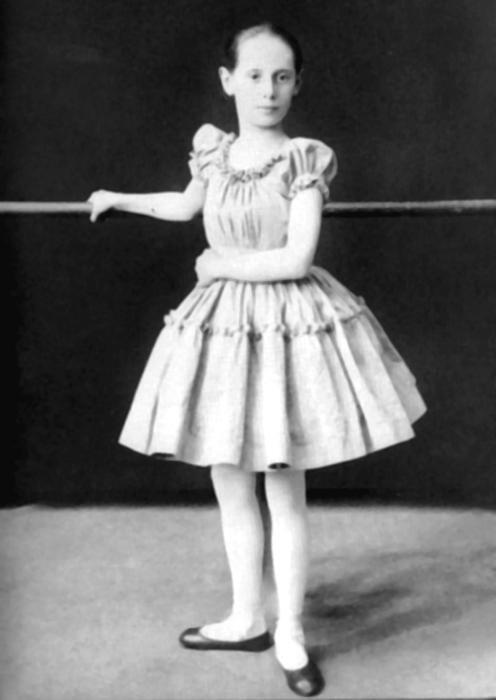 Анна Павлова в детстве Поступить в Императорскую балетную школу это все - фото 2