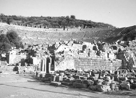Развалины Эфеса Указанные оракулом знаки не заставили себя ждать - фото 2