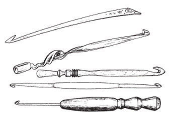 Виды крючков Деревянные крючки рекомендуется использовать для вязания изделий - фото 1