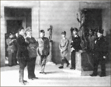 Во время экскурсии фюрера по Миланскому музею его осенила блестящая идея - фото 3