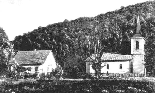 Рис 1 Дом семьи Теслы в Смилянах и церковь где служил Милутин Тесла Рис - фото 1
