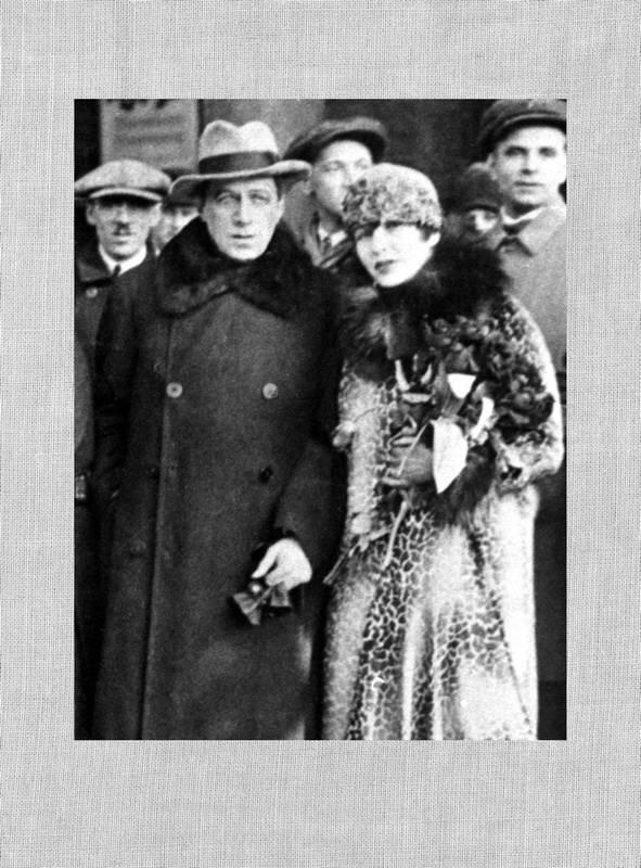 ЗНРайх и ВЭМейерхольд 1930 Гастроли в Германии На вокзале в Берлине - фото 15