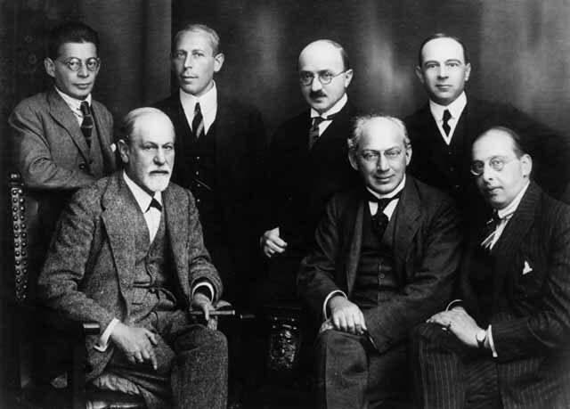 Фото Фрейд с Комитетом Берлин 1922 Задний ряд слева направо Отто Ранк - фото 1