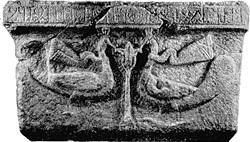 Албанский камень с изображением павлинов В эпоху бронзы хозяйство продолжает - фото 5