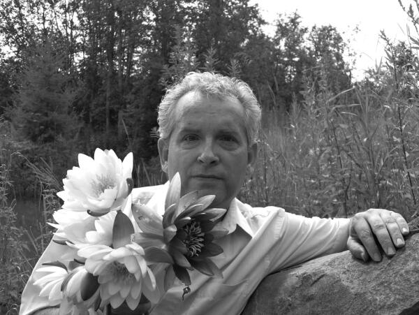 Андрей Валентинович Малышев родился 27 августа 1963 года в городе Грязовец - фото 1