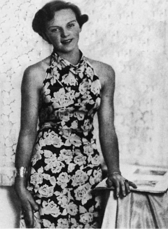 Редкое исключение когда в Третьем рейхе производились летние платья пестрой - фото 48