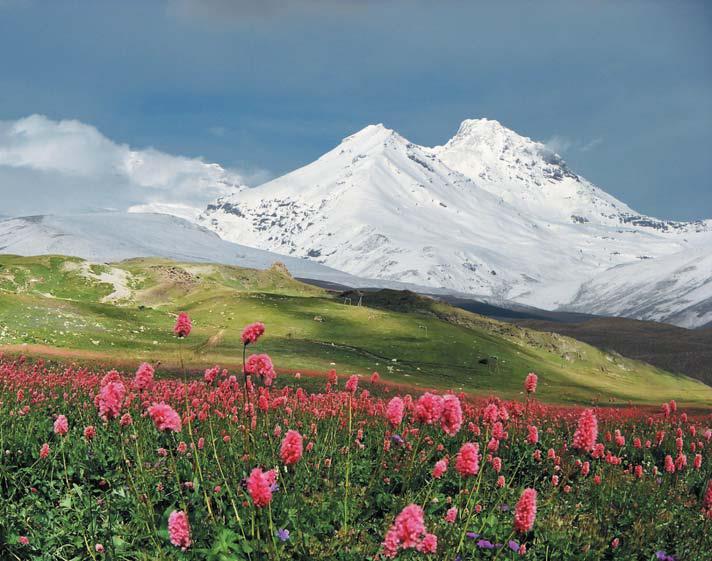 Эльбрус Гора Эльбрус высочайшая в Европе 5642 м над уровнем моря Каждый - фото 8
