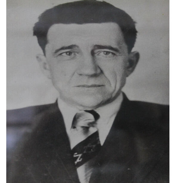 В 1946 году директором Дмитровского строительного техникума был назначен - фото 6