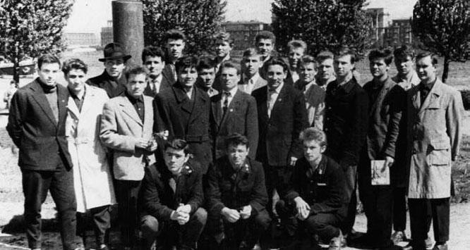1962 год Студенты ЛТФКиС с тренерамипреподавателями В М Скотниковым во - фото 11
