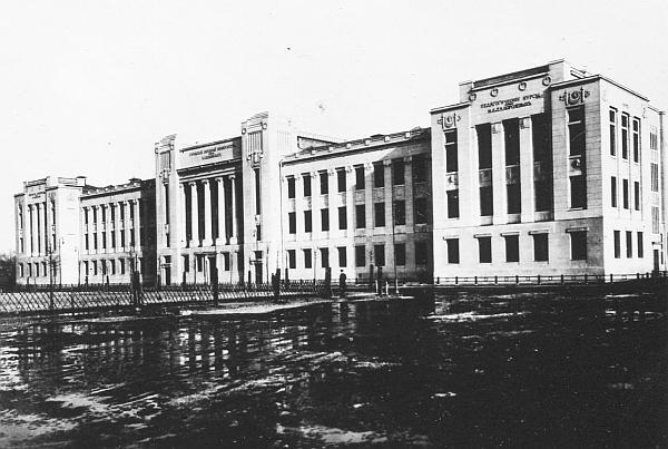 Городской народный Университет имени А Шанявского на Миусской пл 1912 г - фото 7