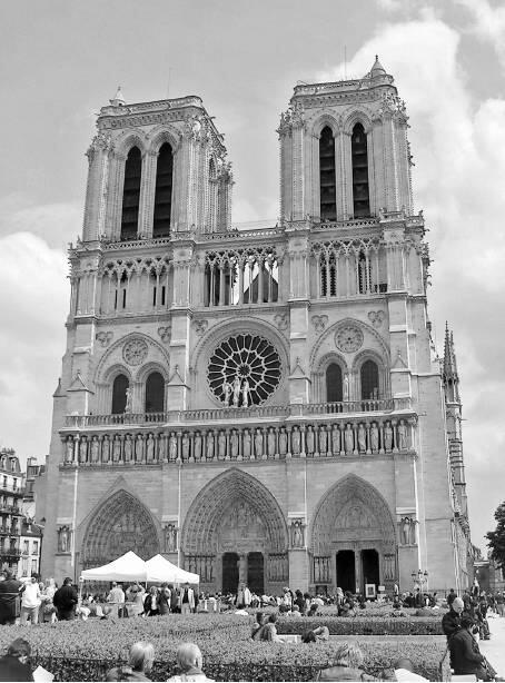 Фасад собора НотрДам ИСТОРИЯ Париж столица Франции вырос из небольшого - фото 2