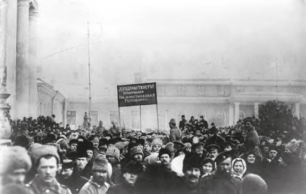 Демонстрация у Государственной Думы 1917 год Большевики же отпустили под - фото 4