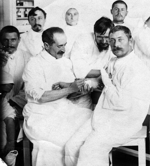 И А Богин в госпитале 1915 г Мама рассказывала эпизод Както они с папой - фото 4