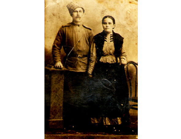 Анна Сергеевна с мужем начало ХХ века Единственная существовавшая фотография - фото 2