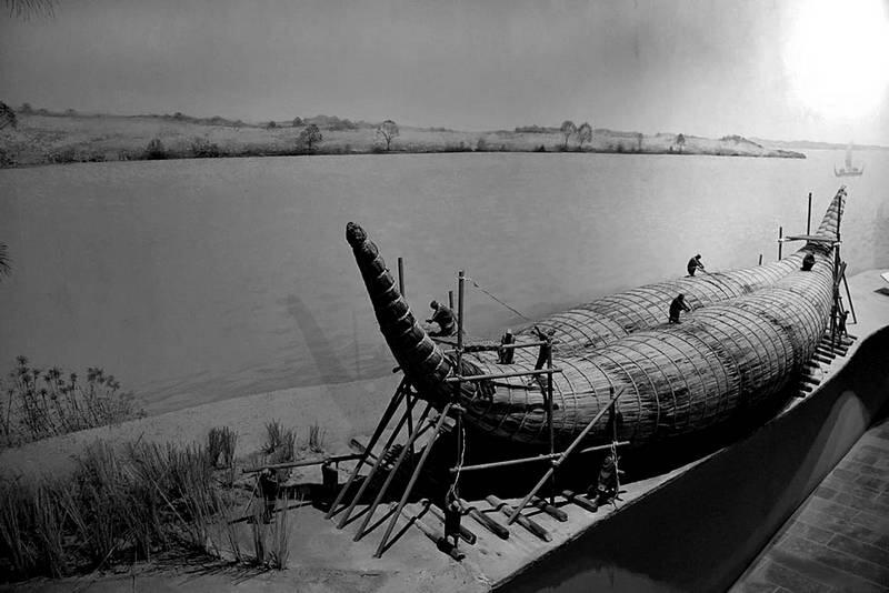 Лодка спроектированная по рисункам и макетам лодок Древнего Египта и названная - фото 2