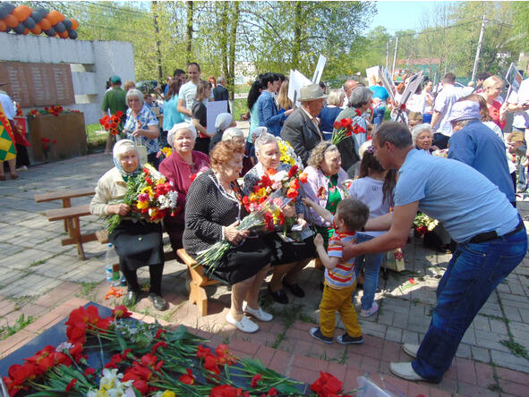 У Стелы Героев в Катуаре 9 мая 2016 г Указом Президиума Верховного Совета СССР - фото 15