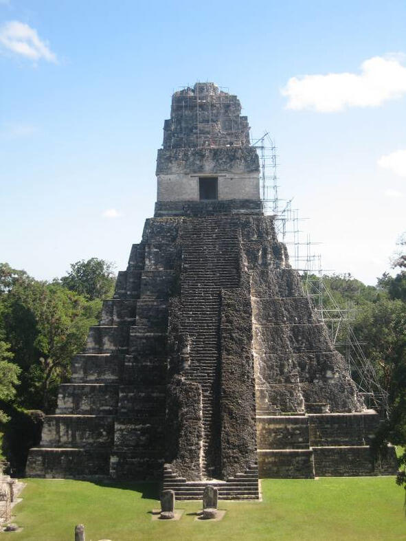 Пирамида Великого Ягуара в Тикале Гватемала государство на перешейке - фото 2