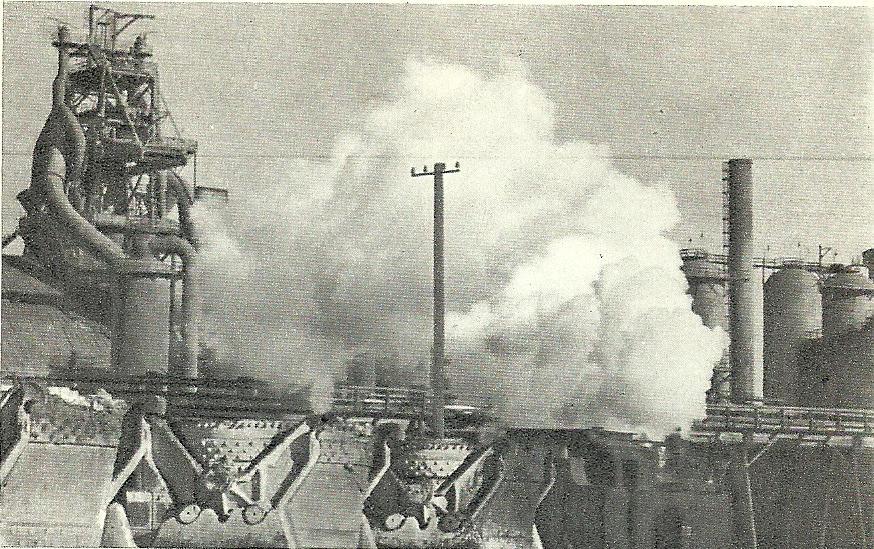 1940 г Работают домны металлургического комбината Тыл в Великой Отечественной - фото 3
