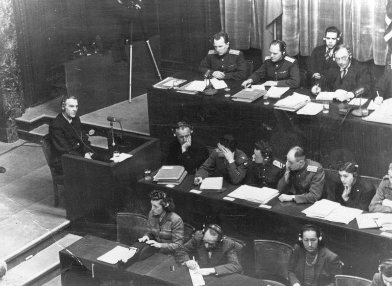 Нюрнбергский процесс Показания дает фельдмаршал Паулюс На встрече Аркадия - фото 13