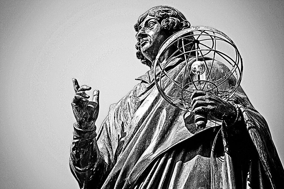 Памятник Копернику Следующий решающий шаг к новой теории устройства Вселенной - фото 12