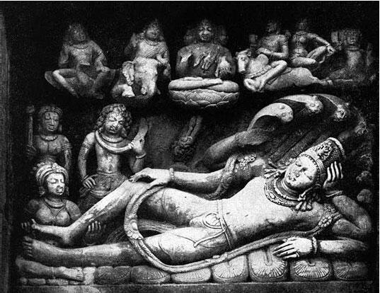 Ил 2Вишну размышляет о Вселенной каменная скульптура Индия 400700е гг - фото 2